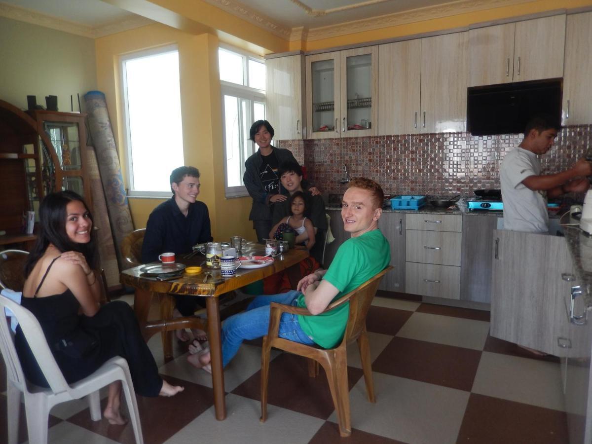 Shine Famille Francophone - Shine And Habitación en casa particular Katmandú