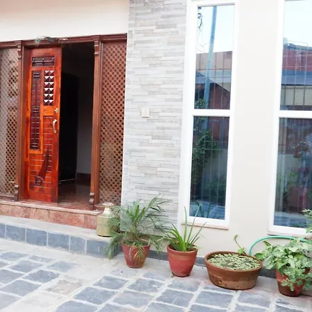 Shine Homestay Famille Francophone - Shine Home And Apartment Kathmandu Exterior photo