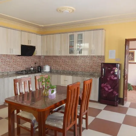 Shine Homestay Famille Francophone - Shine Home And Apartment Kathmandu Exterior photo