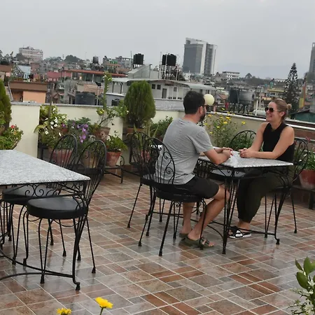 Shine Homestay Famille Francophone - Shine Home And Apartment Kathmandu Exterior photo