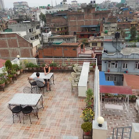 Shine Homestay Famille Francophone - Shine Home And Apartment Kathmandu Exterior photo