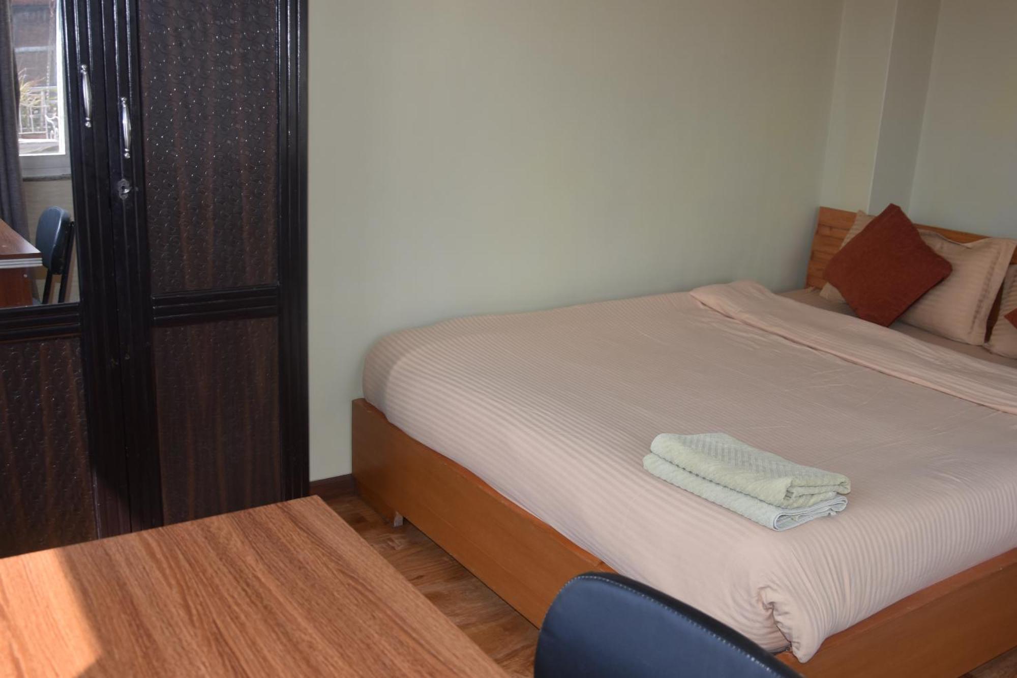 Shine Famille Francophone - Shine And Homestay Kathmandu