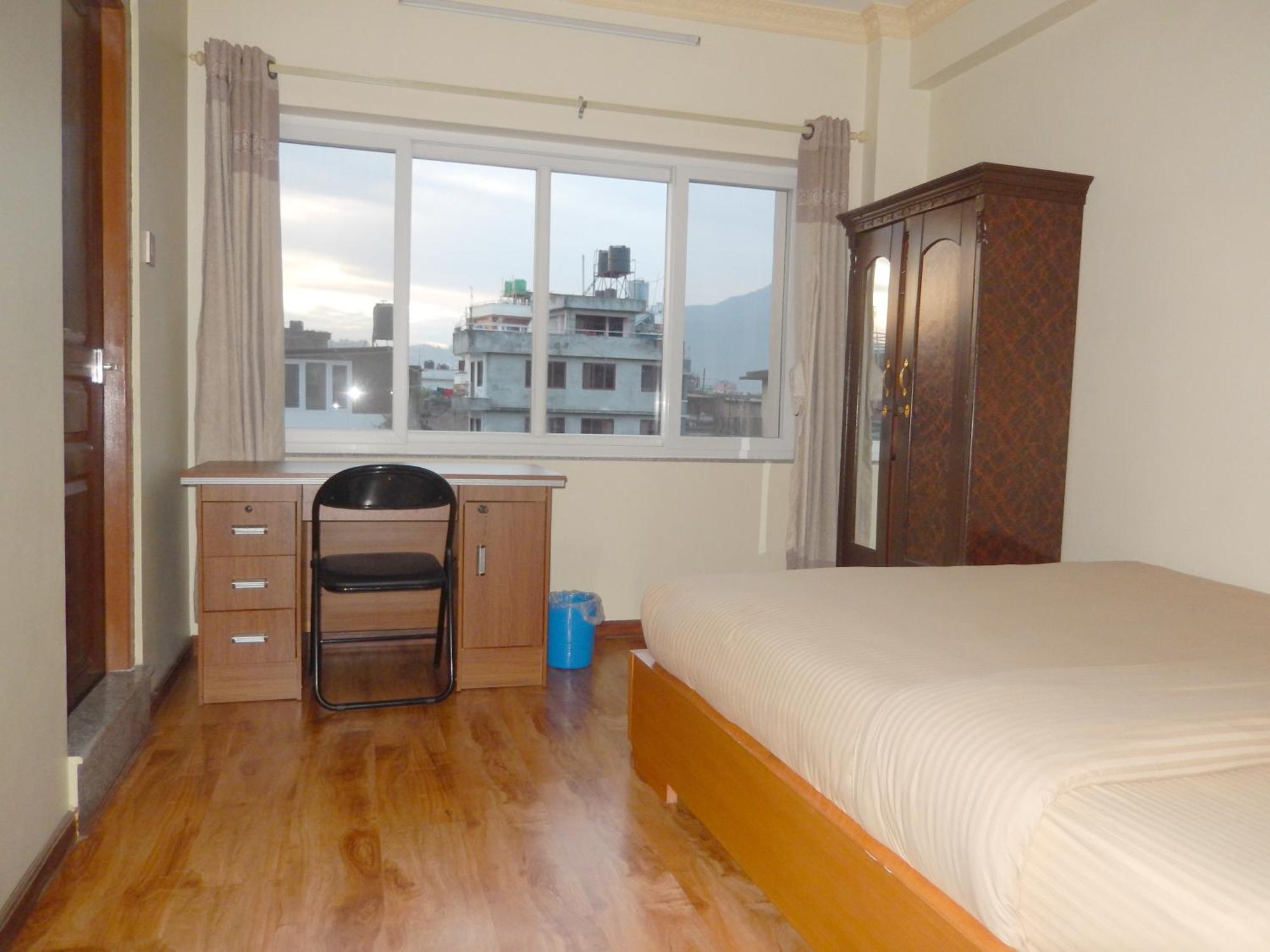 Shine Famille Francophone - Shine And Homestay Kathmandu